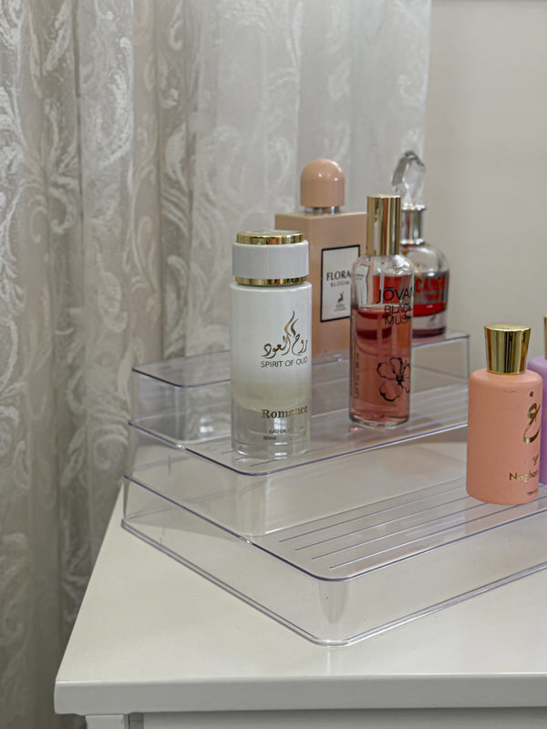 ستاند اكريليك للعطور حجم كبير ٣ طبقات